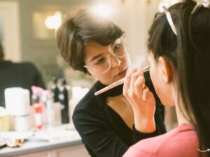 Ariel Makeup Artist: Transforming Beauty with Every Brushstroke