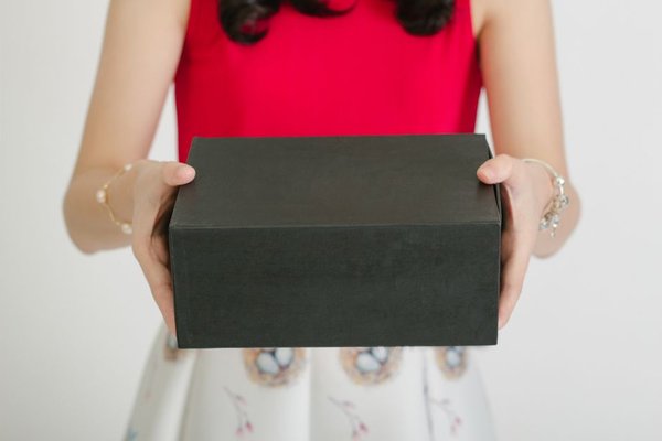 how to accessorize a little black dress